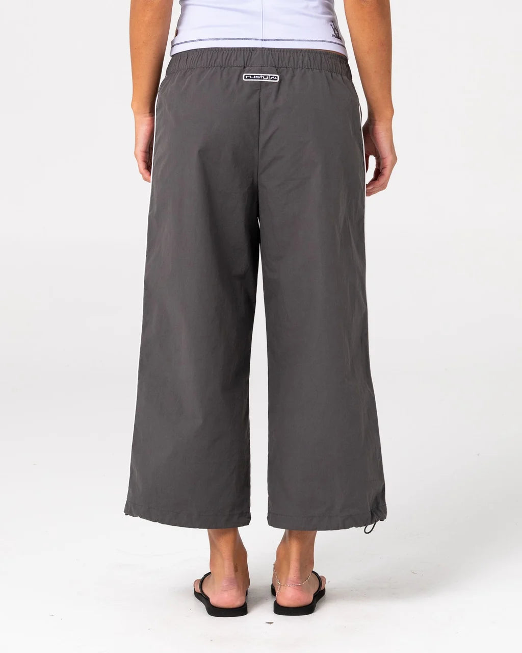 PLAYED LOW RISE CAPRI TRACK PANT