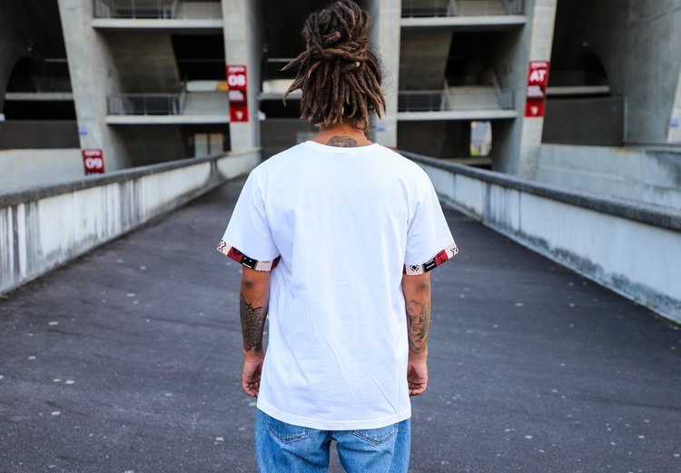 Chestpocket Tee - white africa