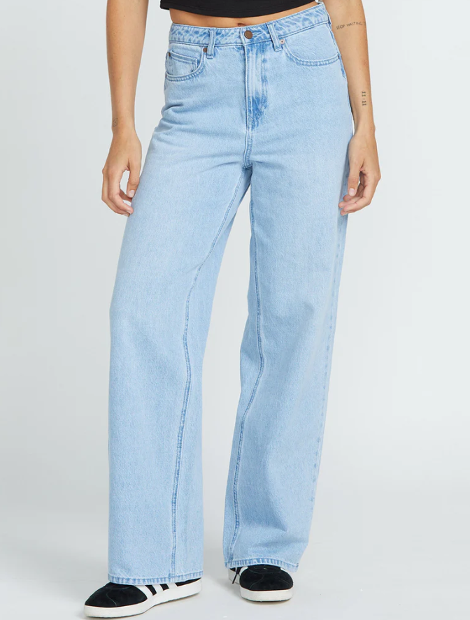 Stoned Boyfriend Highrise Jeans - Blue Bird