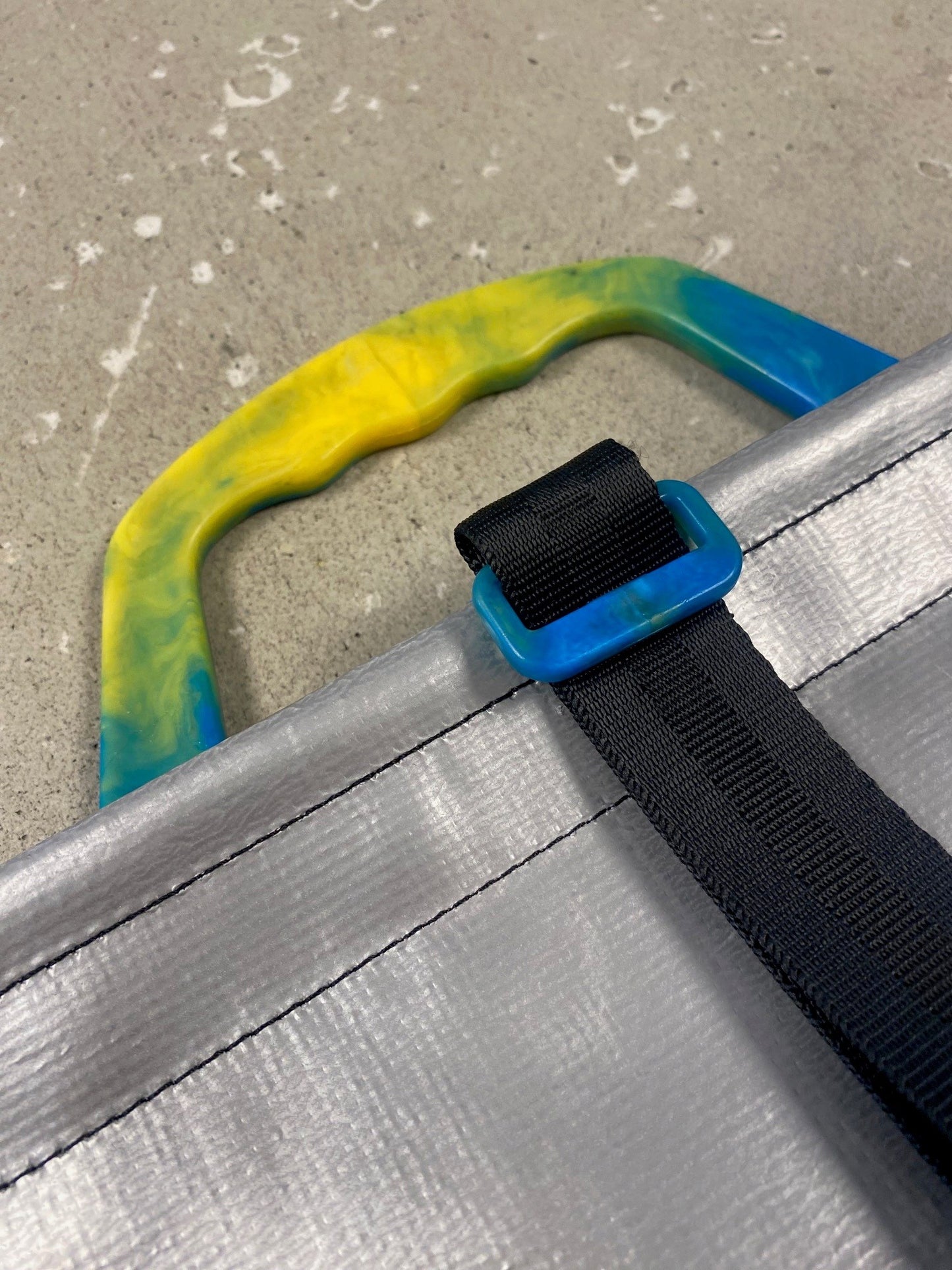 Cool Bag F738 bunter Griff1