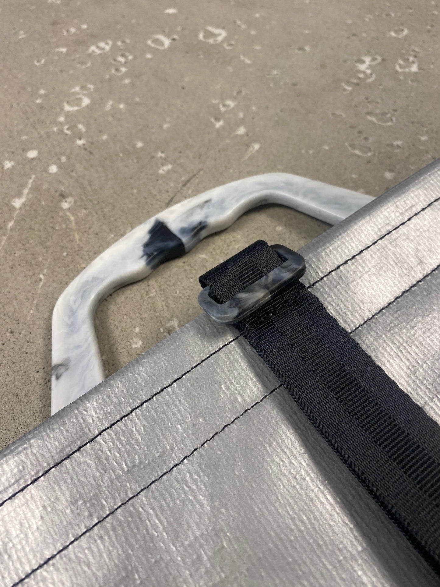 Cool Bag F738 grauer Griff2