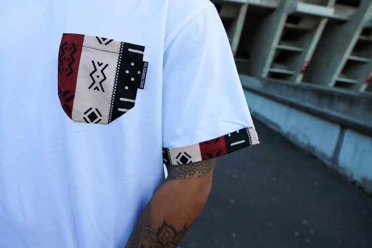 Chestpocket Tee - white africa